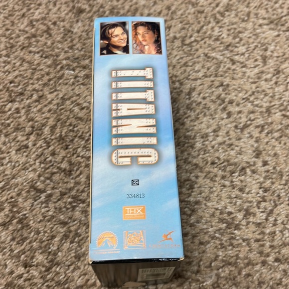 Titanic on vhs vol 1 & 2 - Picture 2 of 10
